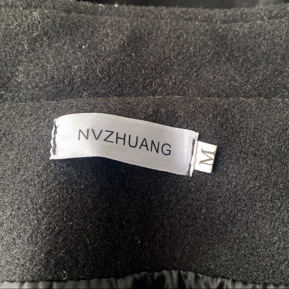 🖤 ELEGANT CONTEMPORARY BLACK COAT! - Picture 8 of 12